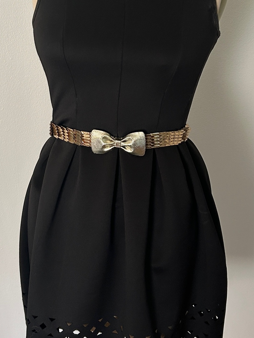 Vintage 80s Gold Bow Stretch Waist Belt - Women’s Vintage Accessories